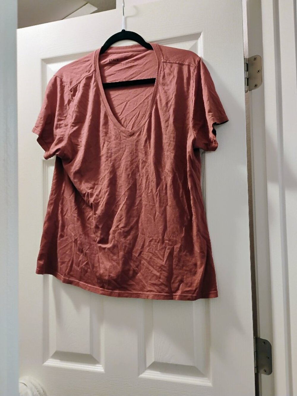 Pact soft spun organic cotton v neck T